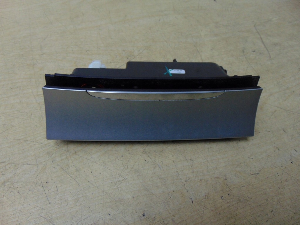 фото №6, Попільничка vw passat cc 3c0863284g