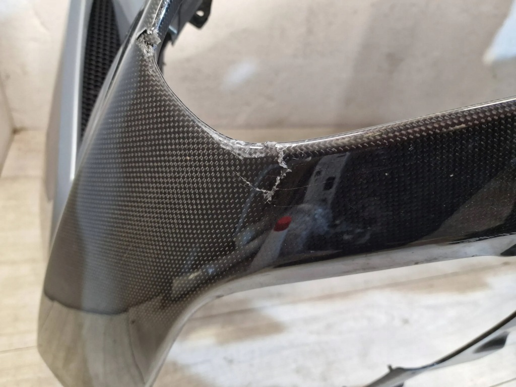 Купити Ferrari 812 superfast задній бампер бампер 89335300