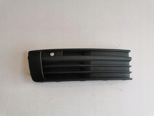 фото №1, Volkswagen оригінальний номер 7e5853683 решітка бампера