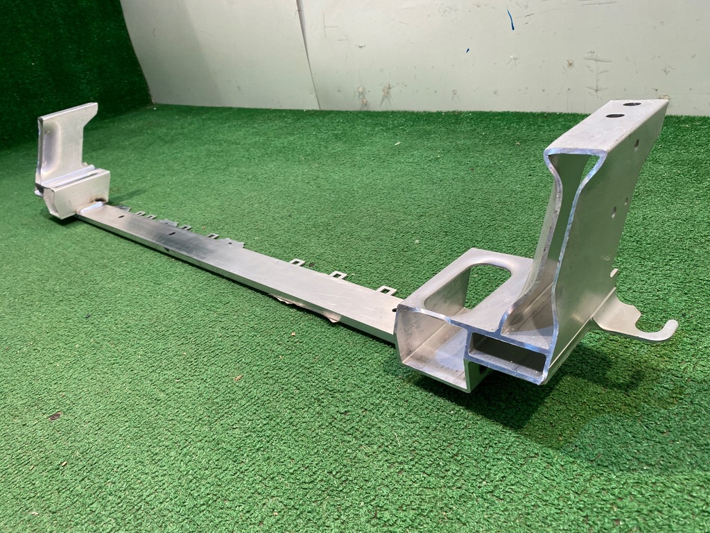 фото №6, Mercedes a klasa w177 177 cla 118 балка перед нижняя балка pod радиатор