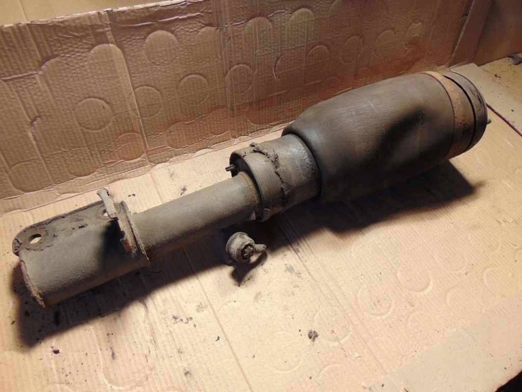 Амортизатор левый перед range rover vogue l322 Доставка