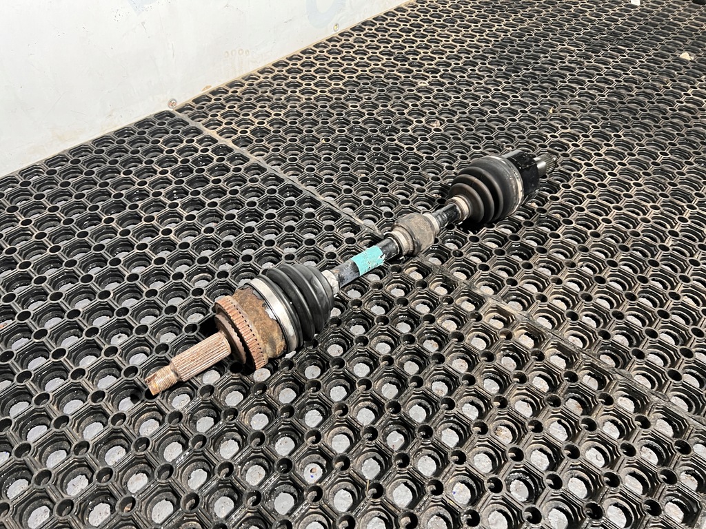 фото №1, Hyundai i40 1.7 привідний вал ліва короткий