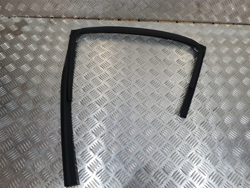 фото №1, Прокладка двері правий задня nissan juke ii 19-