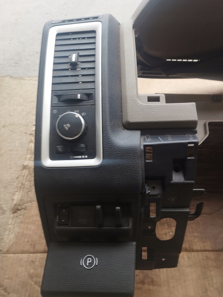 фото №8, Dodge ram 1500 09- панель приладів приладова usa