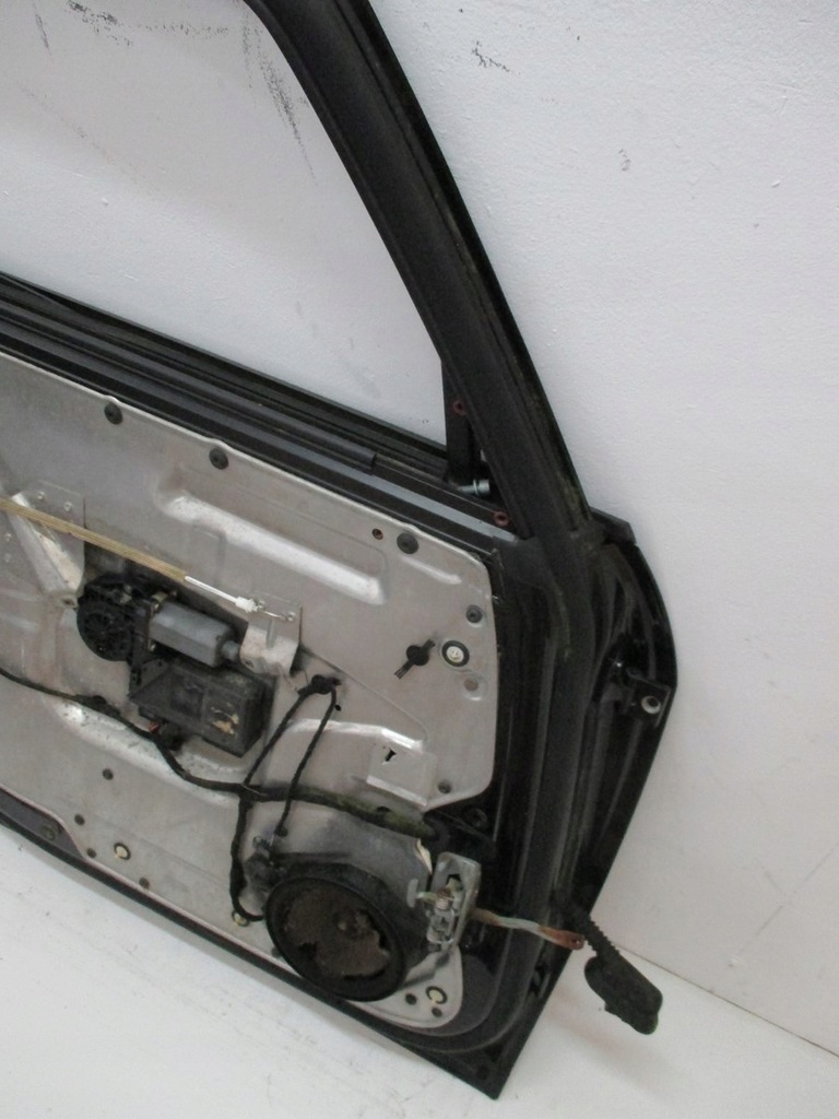 фото №8, Дверь левая передние audi a2 8z0