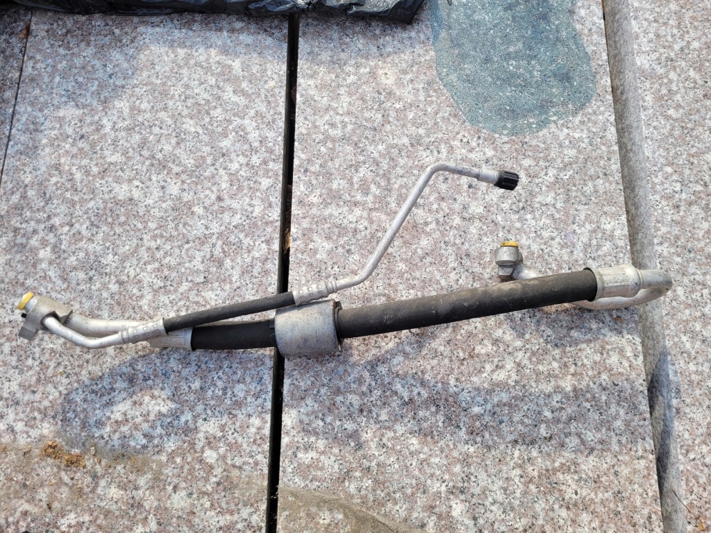 Купити Bmw e90 e91 e87 2.0d n42 патрубок шланг труба ruka кондиціонера 6927538