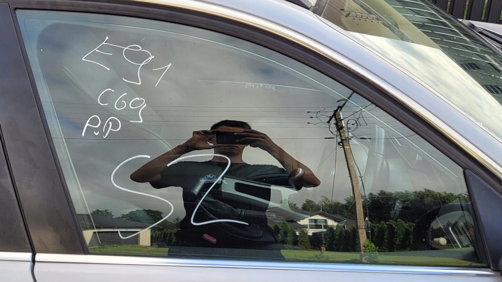 фото №1, Стекло дверь правый перед передняя bmw e90 e91