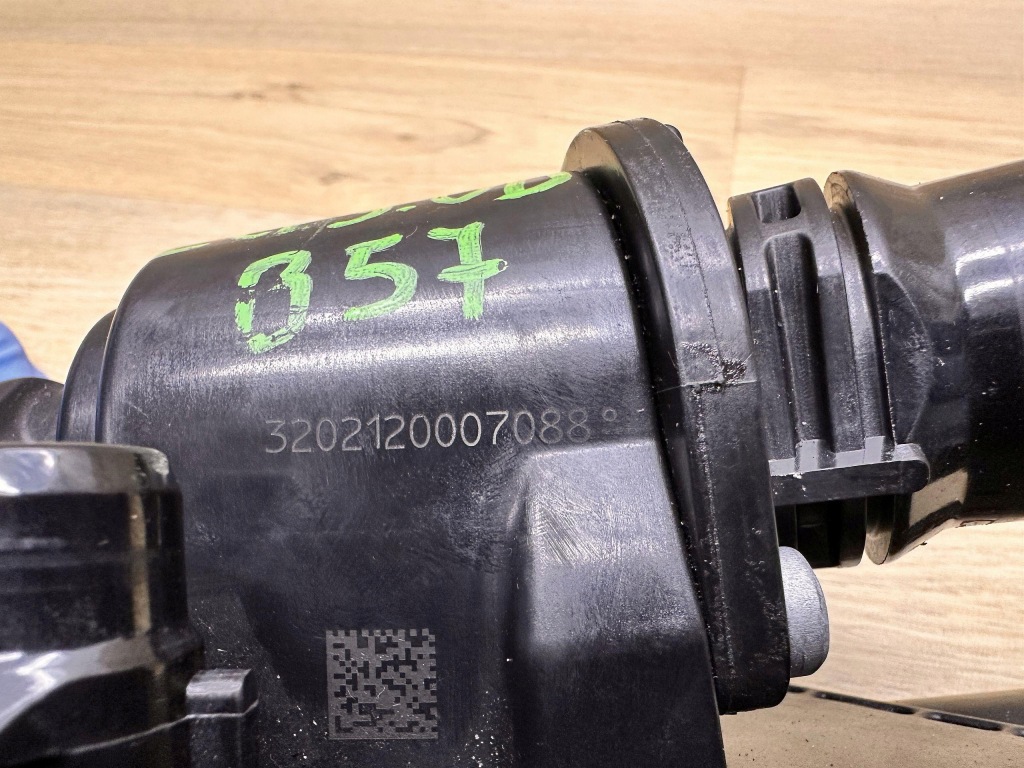 Bmw 3.0 d g30 g31 рестайлинг  x-drive 22r. 18km b57d30a корпус термостата идеальное состояние Киев