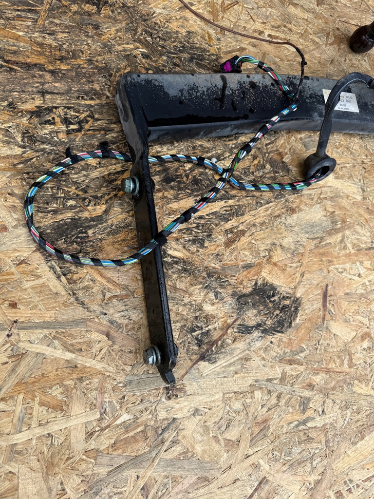 фото №6, Vw golf v plus hak буксировочный kompletny 1k0803881