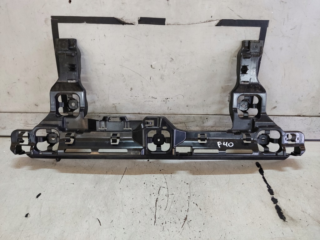 фото №1, Bmw 1 f40 направляющая бампера задняя 8496655