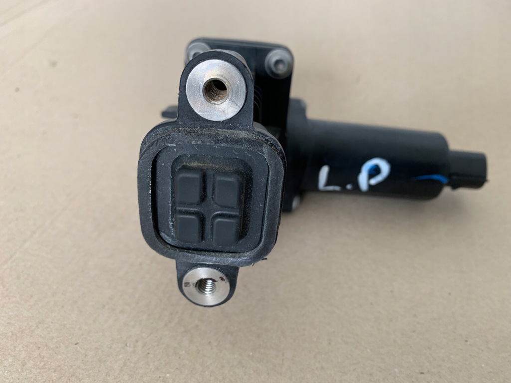 фото №8, Ford mustang mach-e rwd 75.7 kwh привод доводчик дверь левый перед