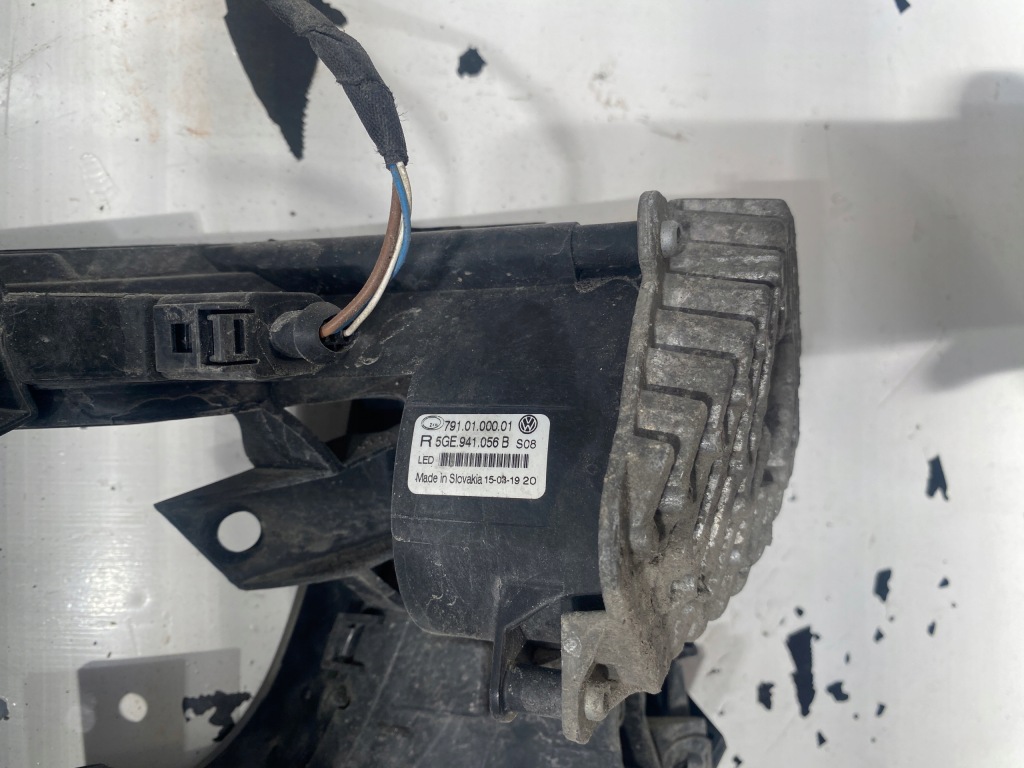 Vw golf vii противотуманная фара led drl правый 5ge941056b Оригинал