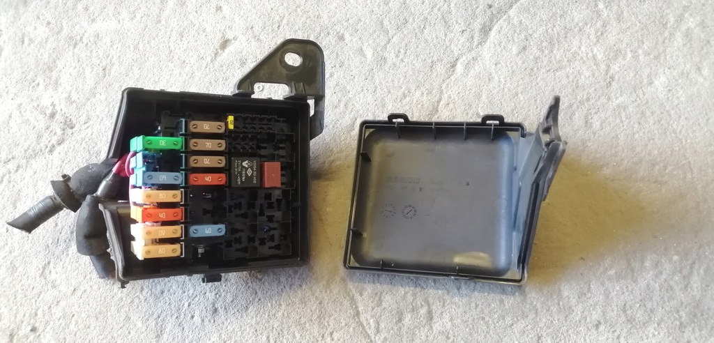 фото №1, Renault laguna iii 1.5 dci корпус предохранителей