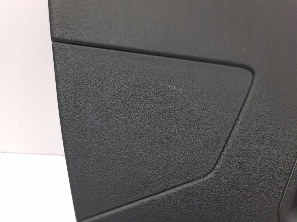 фото №16, Audi a1 2023 обшивка кришки задній багажника i інше елементи