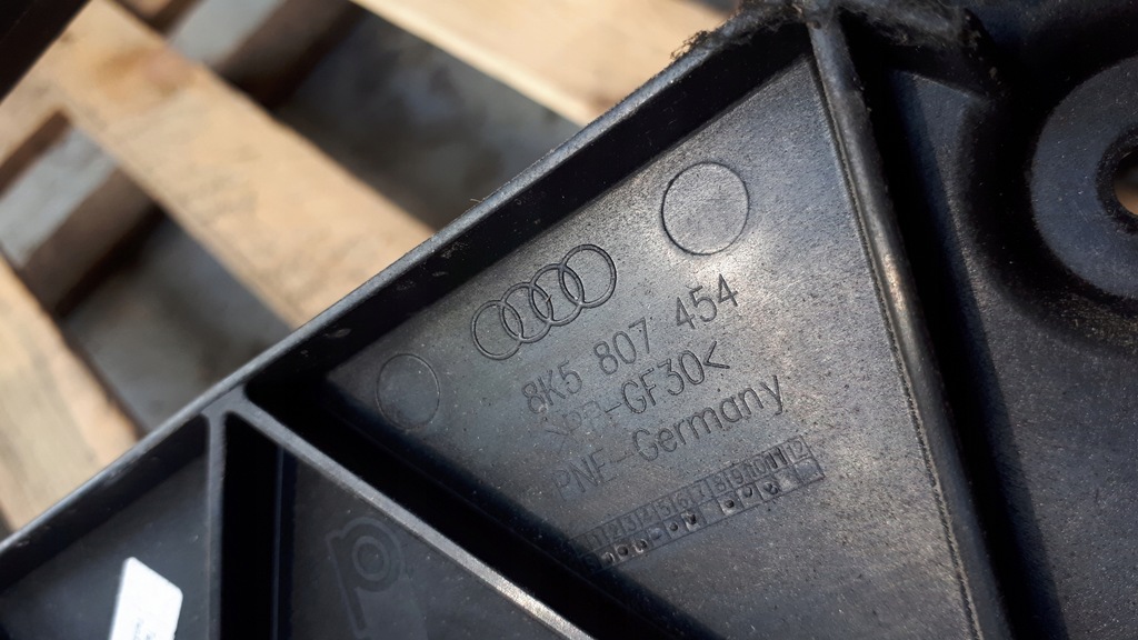 фото №5, A4 b8 s4 напрямна бампера правий лівий задня кронштейн sedan