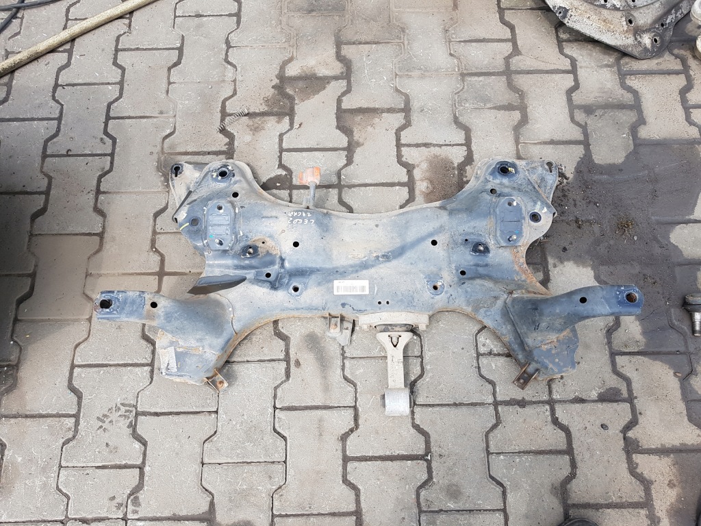 фото №1, Kia ceed 2 ii 1.4 crdi подрамник подрамник двигателя перед