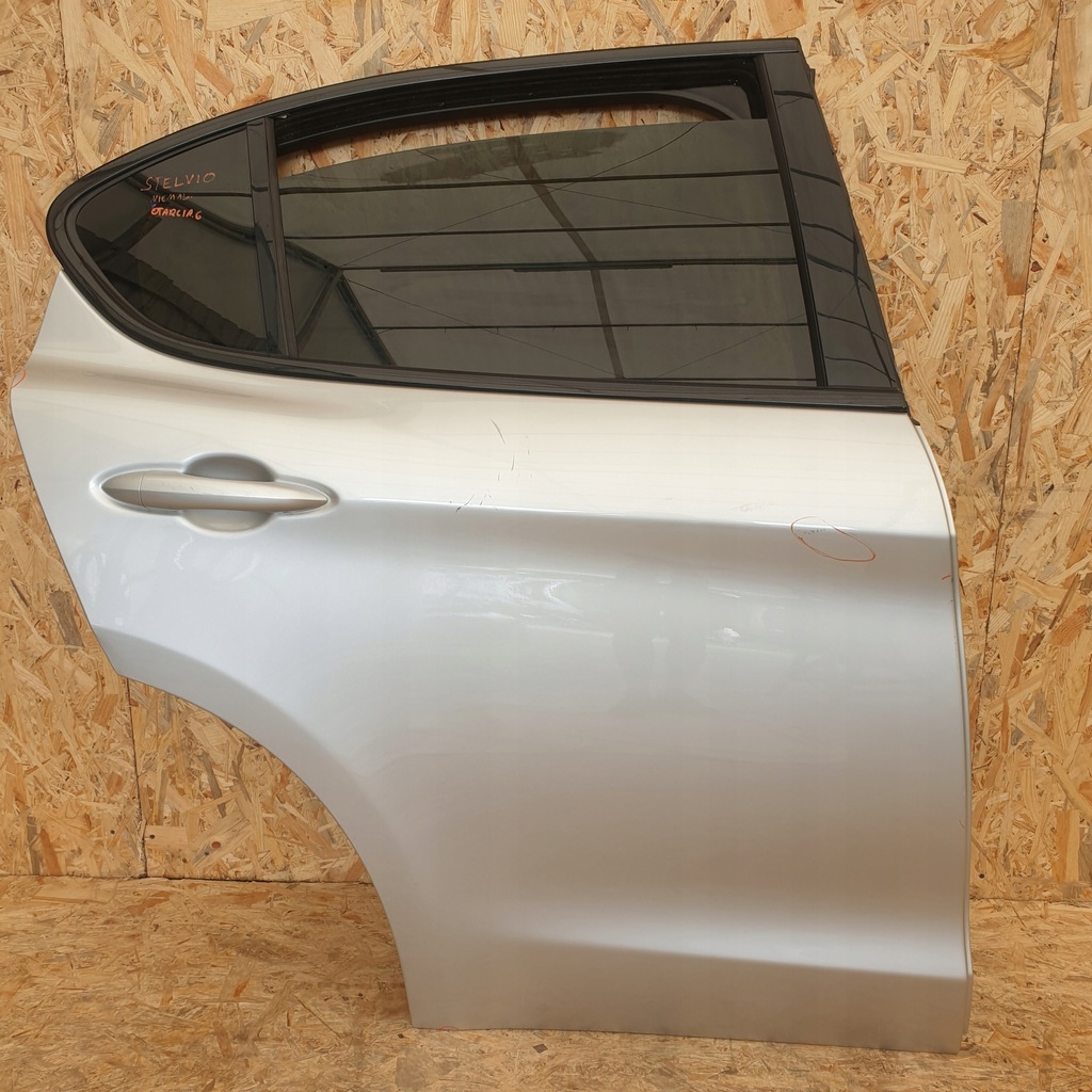 фото №1, Alfa romeo stelvio дверь правый задняя 620