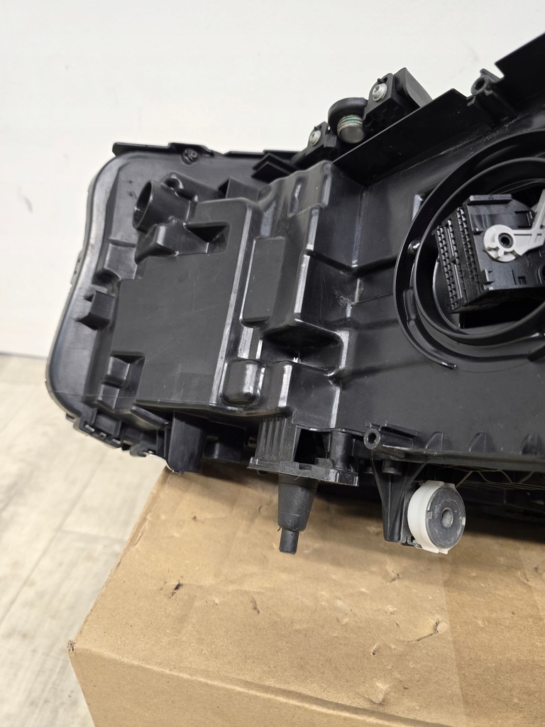 фото №11, Лампа передня права bmw 5 g30 g31. bmw адаптивний led 7439210-01