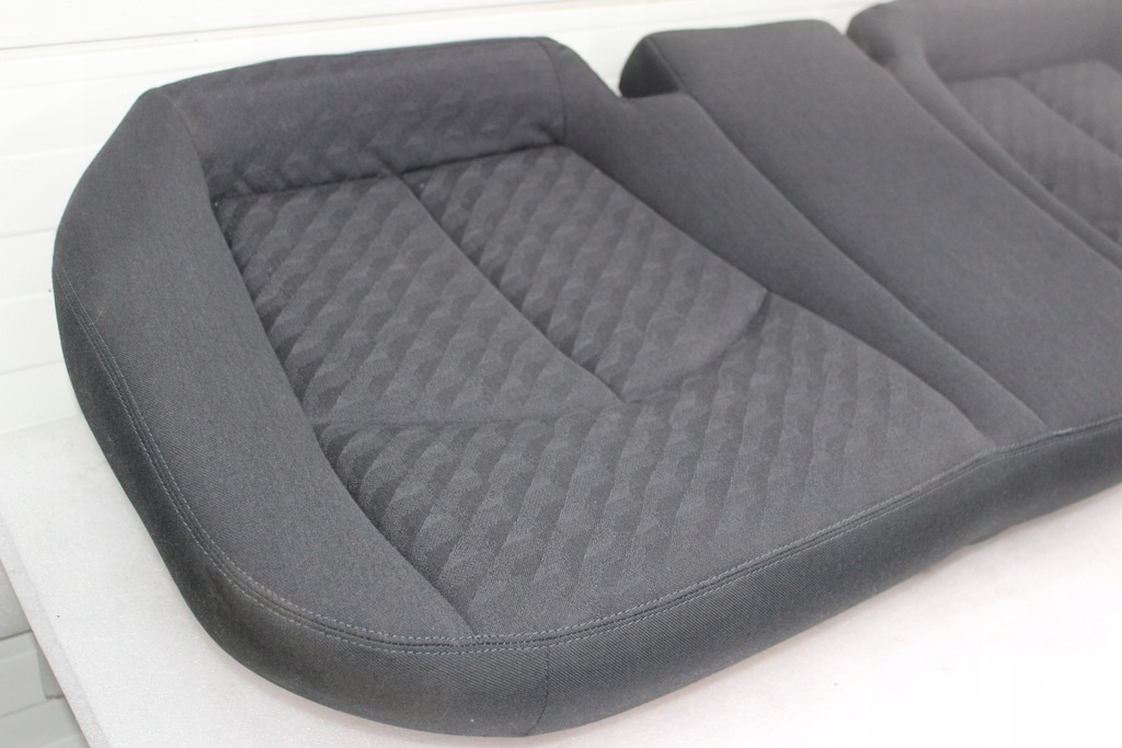 фото №11, Mercedes e w211 sedan заднє сидіння задня 9d01 przed liftem