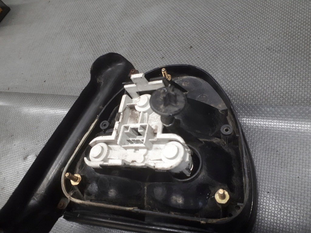 фото №12, 29390114 лампа лампа левая lancia delta ii europa