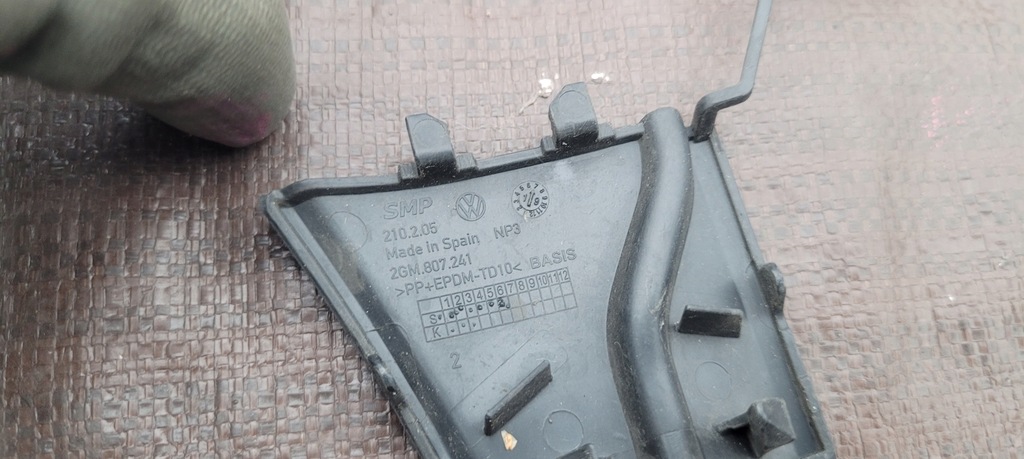 фото №3, Заглушка фаркоп бампера перед vw t-cross