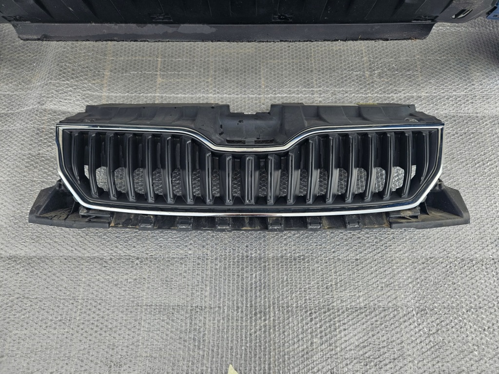 Skoda fabia 6v0 бампер перед решётка решётка радиатора Недорого