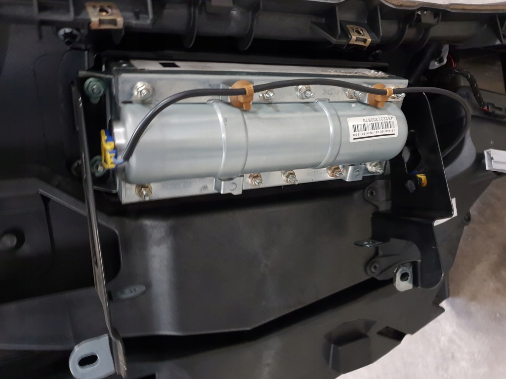 фото №8, Audi a4 b6 04r консоль панель приладів air bag ремені swing