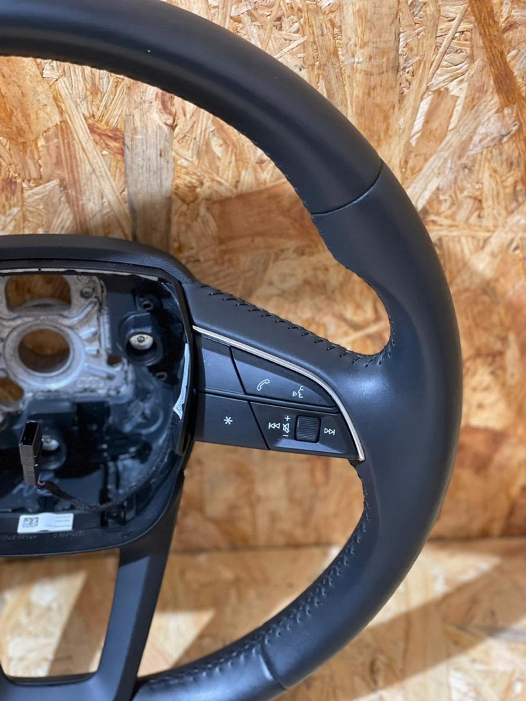 фото №6, Воздуховод многофункциональный audi q7 4m audi q8 ładna