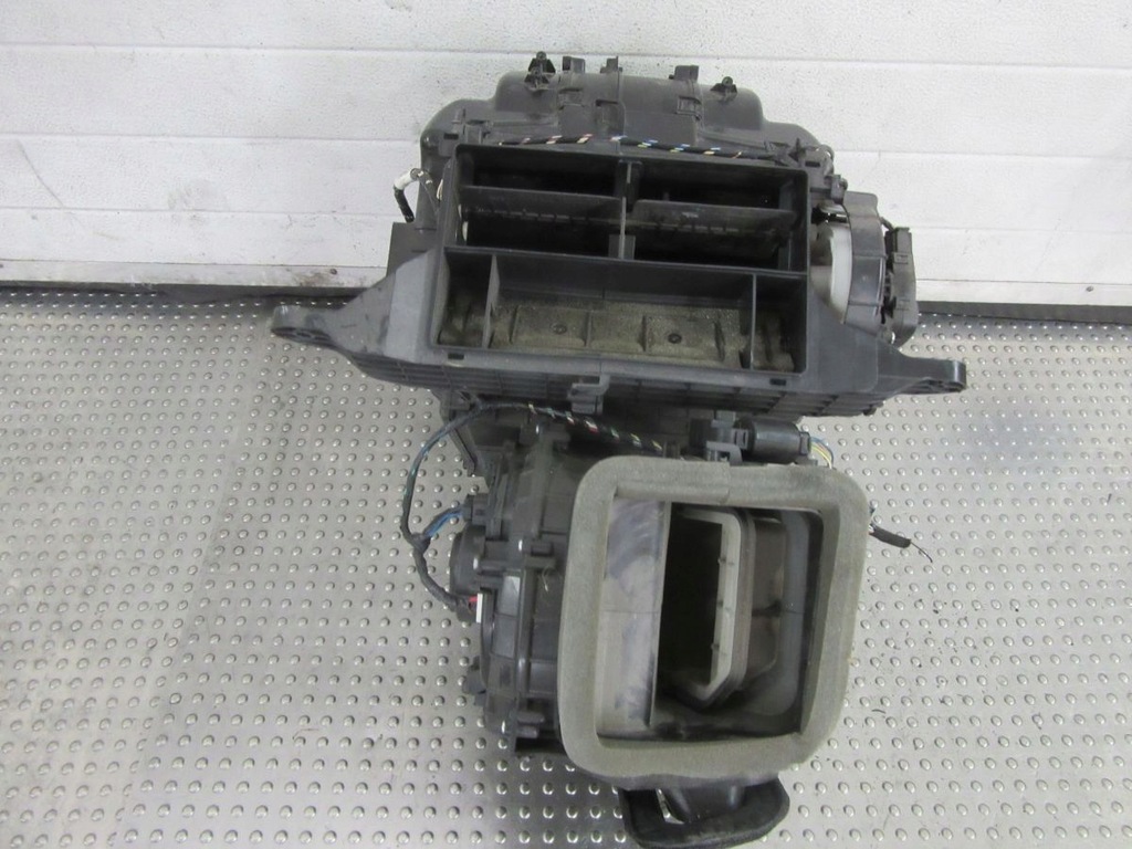 фото №8, Jeep cherokee kl 2.4i 16-17 отопитель испаритель вентилятор корпус eu kpl