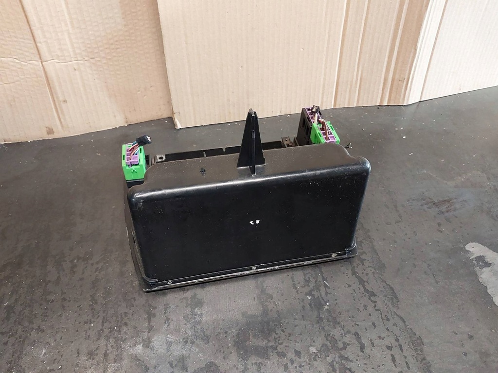 фото №14, Рамка радіо панелі приладової панелі vw passat b5 drewno 3b0858069k