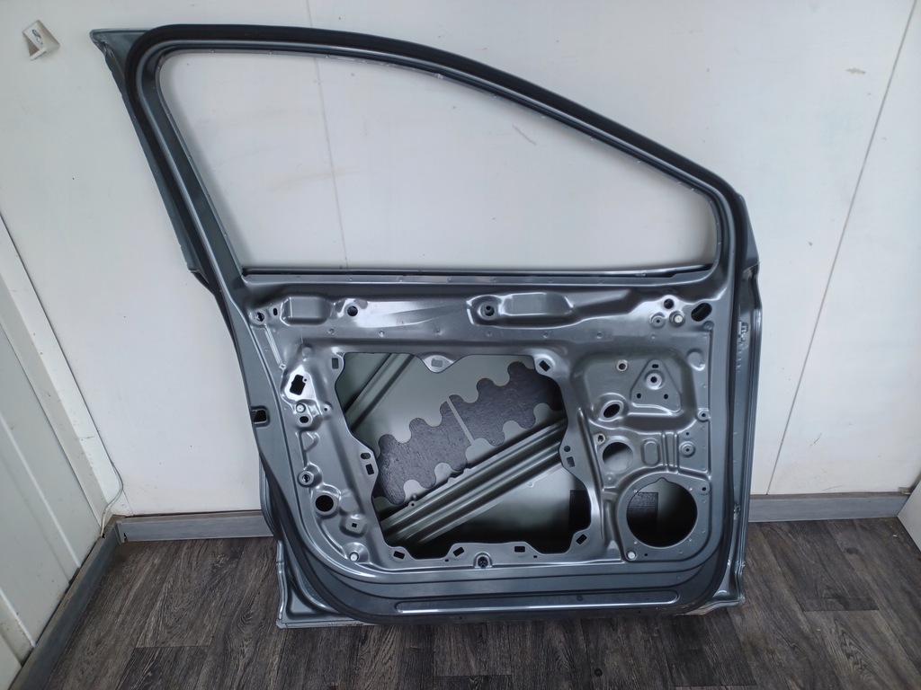 фото №13, Дверь ------ skoda enyaq ------- передние левая