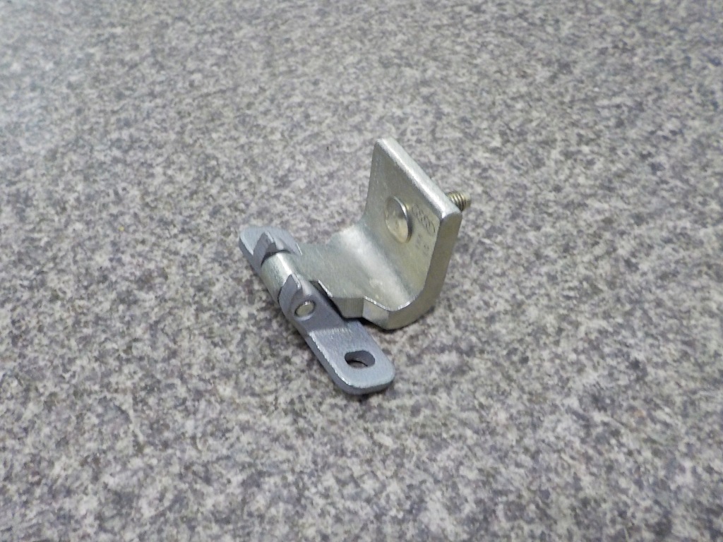 фото №1, Петля кришки правий задня porsche macan audi q3