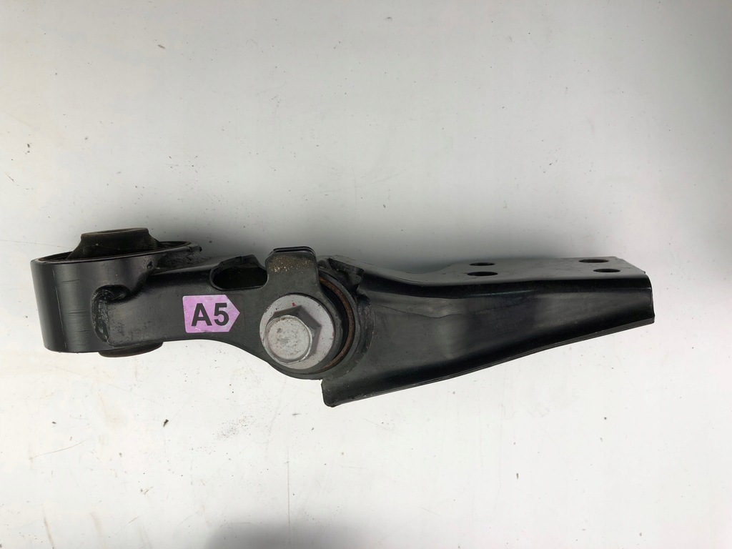 фото №5, Toyota yaris iii кронштейн подушка двигуна