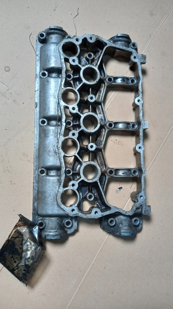 фото №1, Крышка клапанов rover 75 2.5b 99r