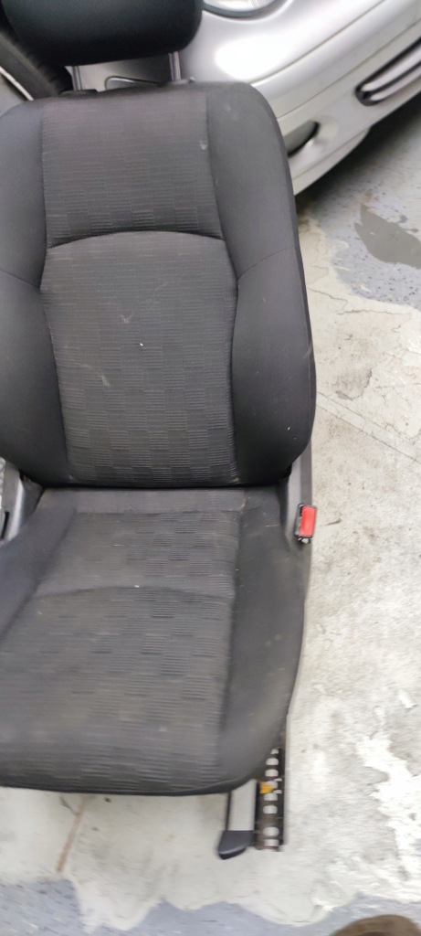 фото №4, Mercedes w203 сиденье правый classic lift