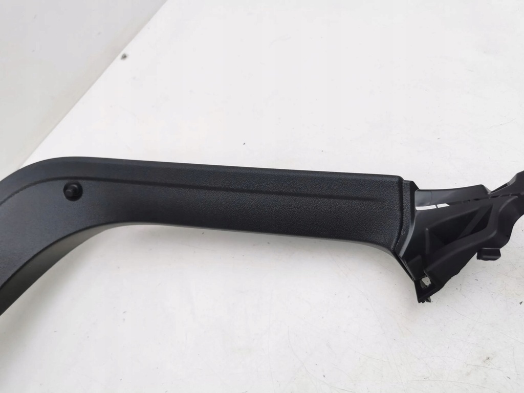 фото №6, Audi a1 2023 отделка задний стекло