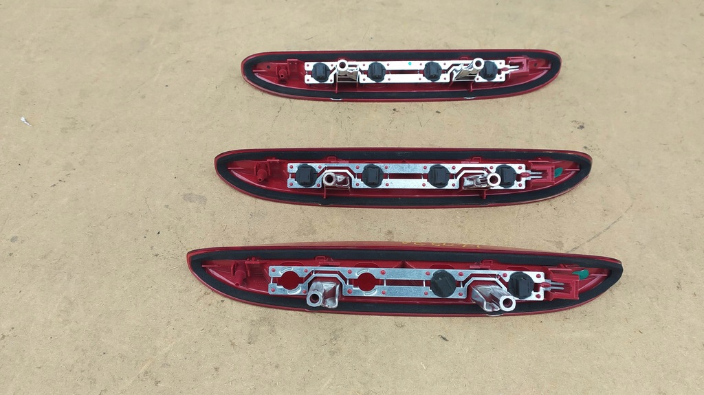 фото №8, Лампа стоп-сигнал w крышка peugeot 208