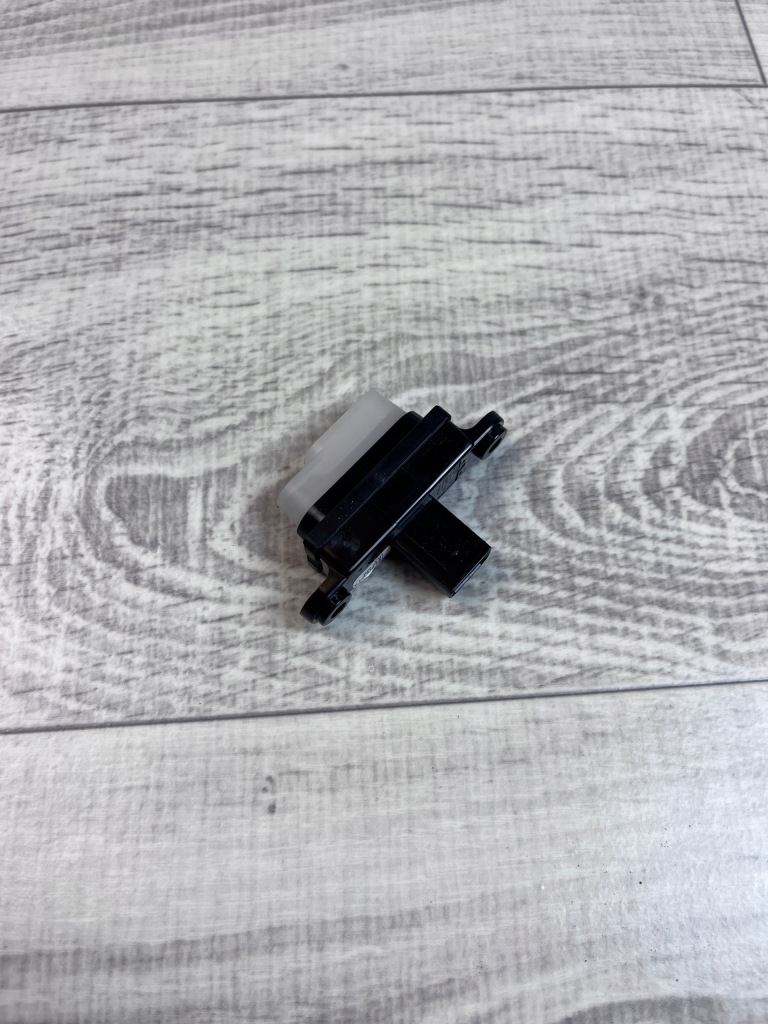 фото №1, Лампа порт зарядки seat leon iv audi q4 cupra formentor 1ea915211a