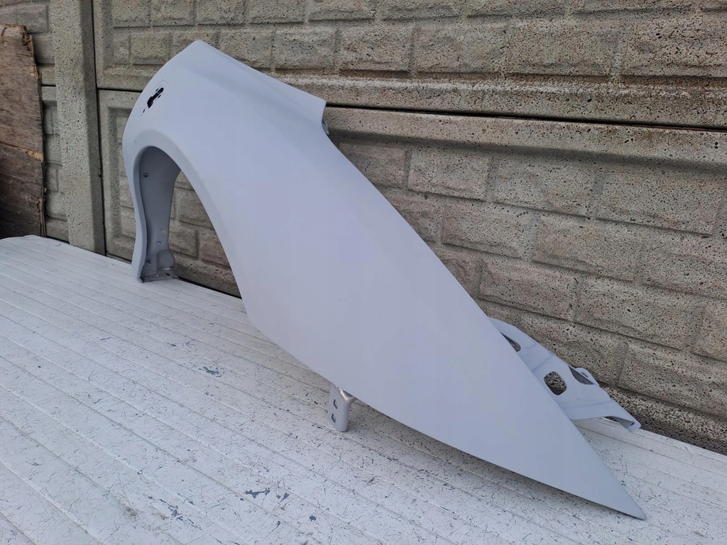 фото №11, Ferrari sf90 stradale крила правий лівий оригінал