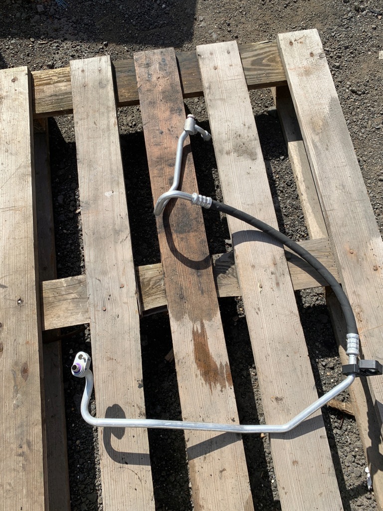 фото №1, Bmw f10 f11 шланг waz кондиционера 9321046