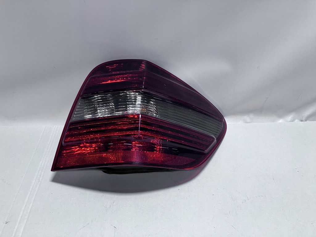 фото №1, Лампа задняя правая mercedes ml w164