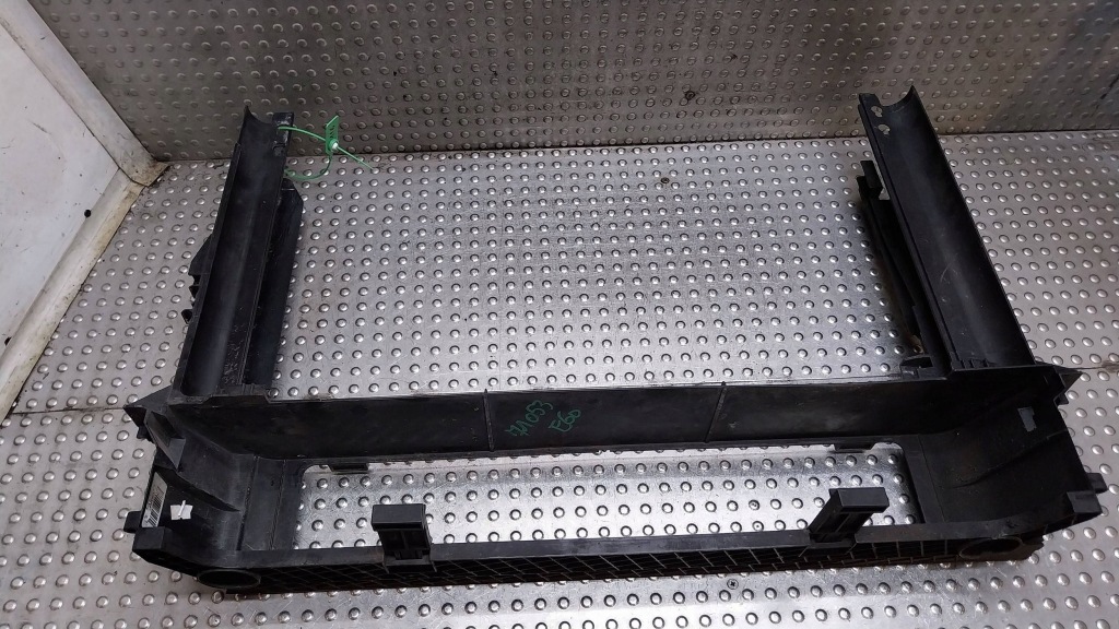 7787443 bmw 5 e60 e61 накладка вентилятора радиатора в Украине