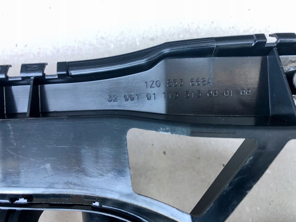 фото №4, Skoda octavia ii 08- lift рамка решётка 1z0853651c