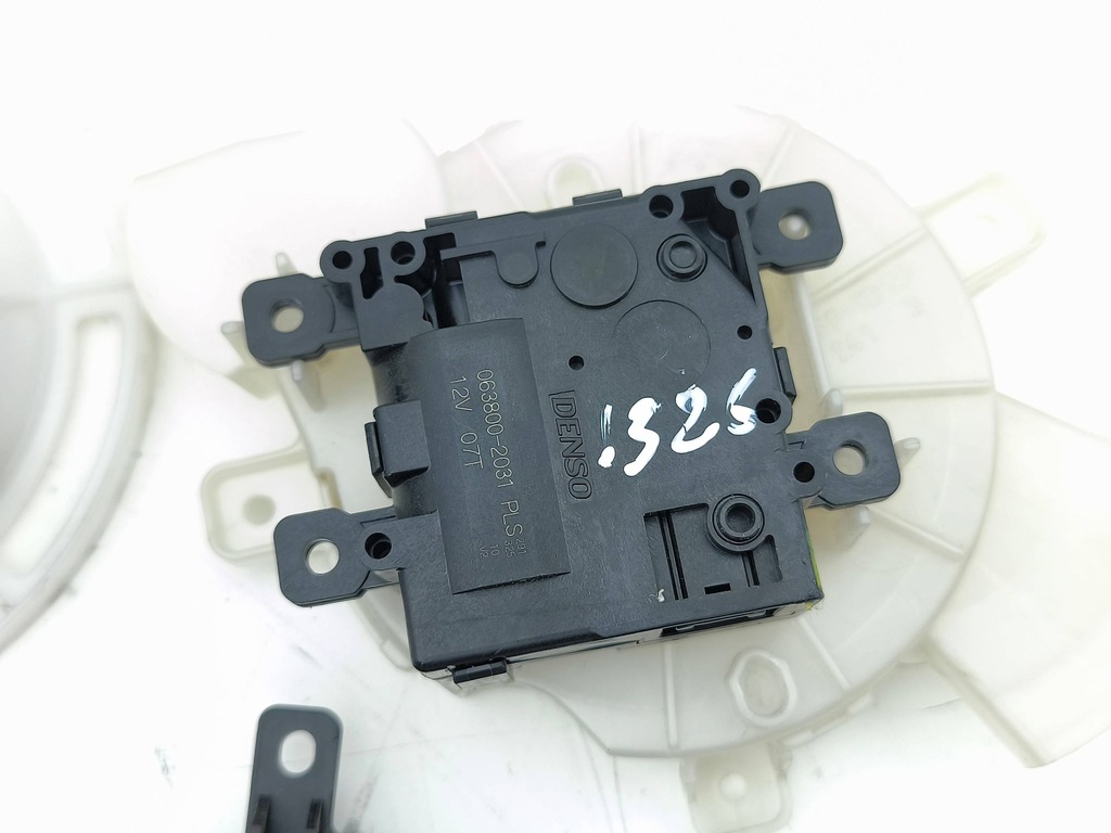 фото №6, Toyota prius xw50 моторчик кришка обдув 2016 0638009012