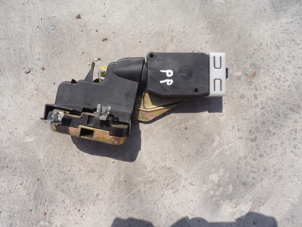 фото №8, Space star 1.6 1998 98 замок дверь 2pin