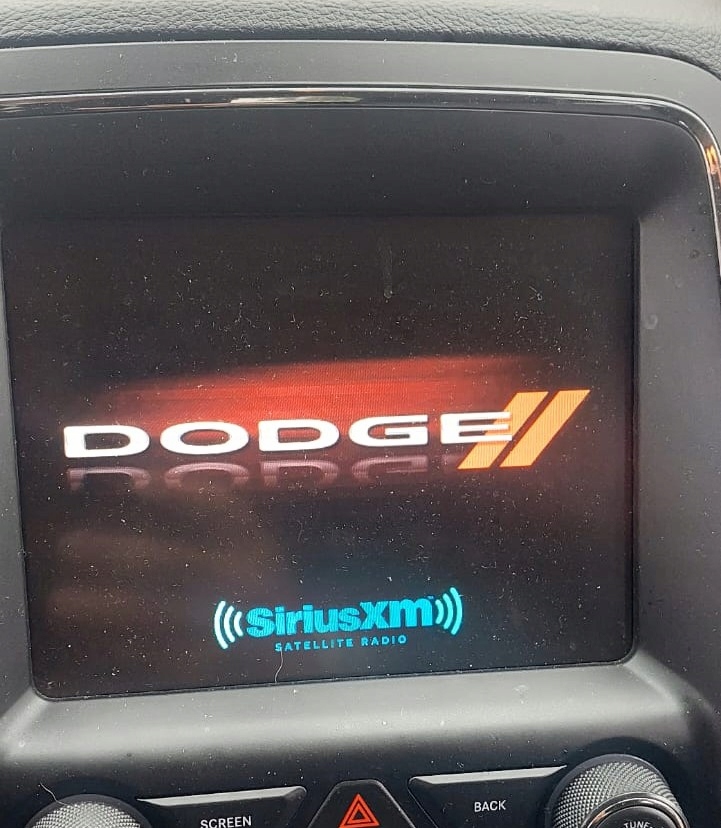 фото №1, Dodge durango 15 16 дисплей радио