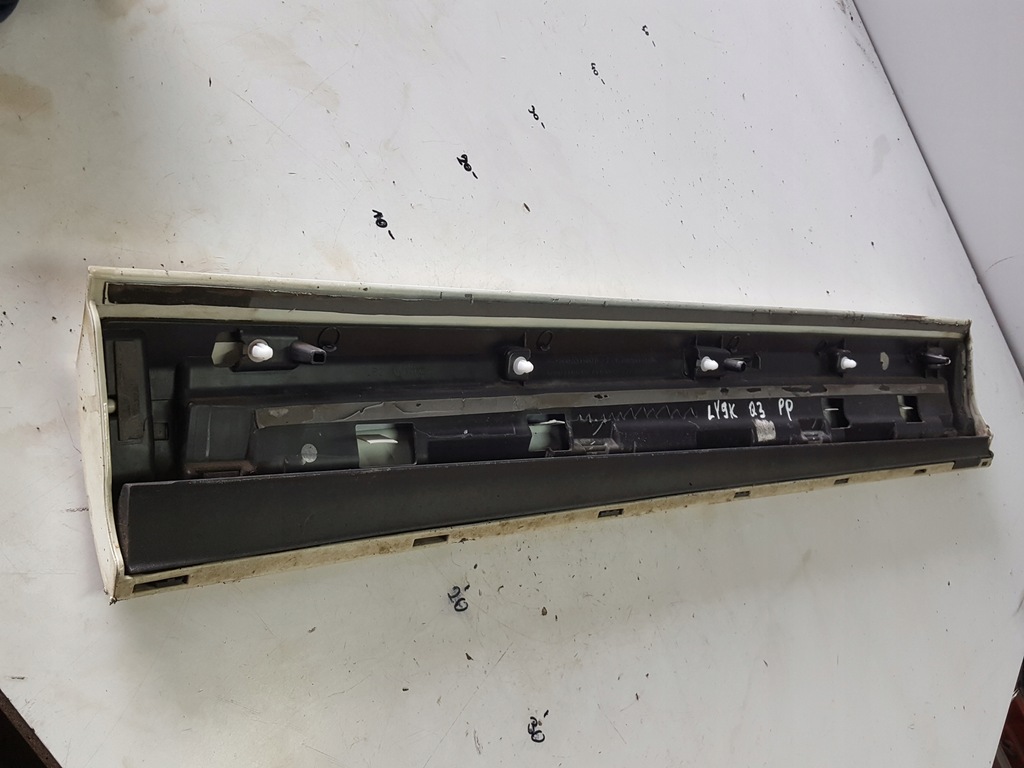 фото №6, Audi q3 8u 11-14r молдинг дверь правая перед ly9k