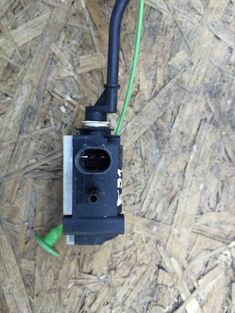 фото №4, Замок крышка топлива bmw e91 3.0d