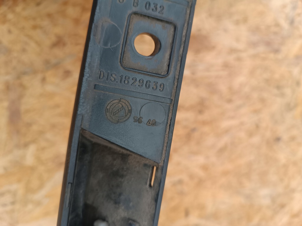 Купить Dis1829639 fiat punto i 1993- молдинг накладка номерного знака крышки багажника задний