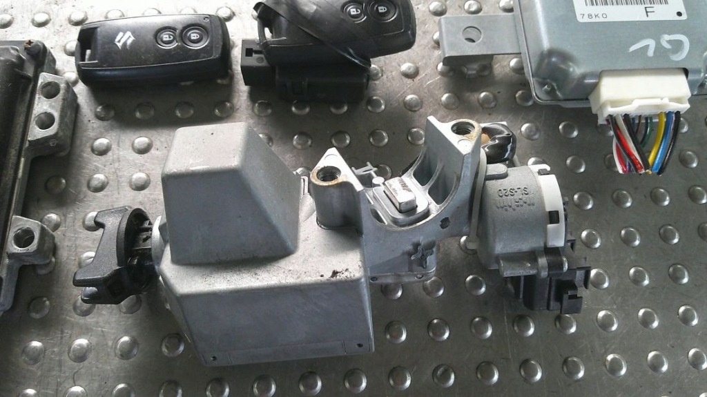 фото №5, Suzuki grand vitara ii 2.4i 2013 набор do запуск блоки управления kpl